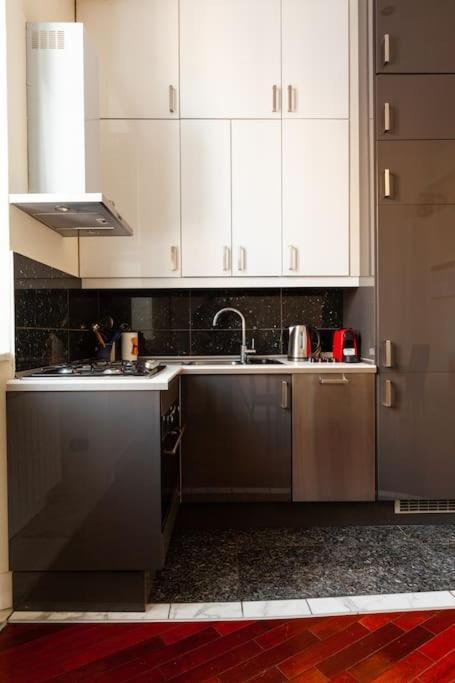 Casa Delle 5 Giornate Di Milano Apartment Luaran gambar